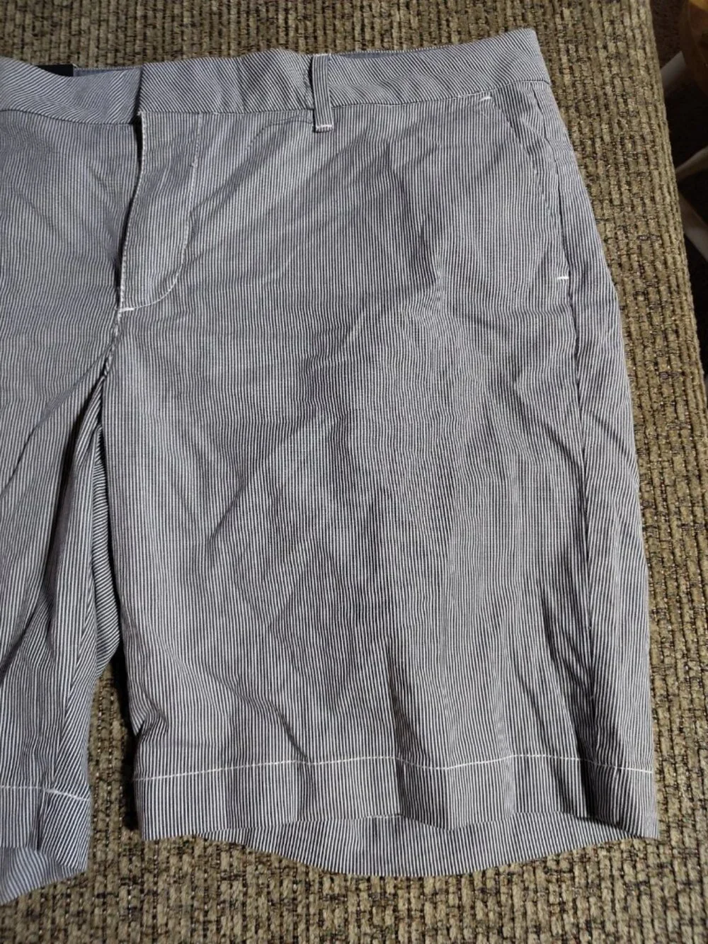 Vintage Tommy Hilfiger Pinstripe Chino Shorts Women’s Size 12 White Blue
